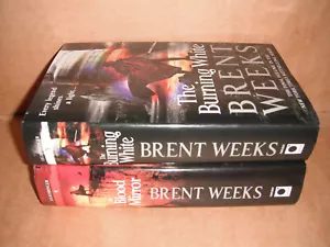 Lightbringer Vol. 4,5 by Brent Weeks Hardcover - Foto 1 di 3