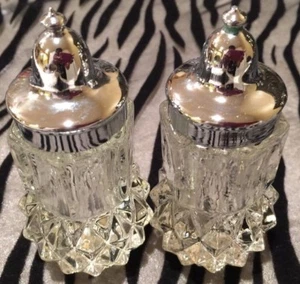 1 Indiana Glass Co. Diamond Point-Clear Pressed Glass Salt & Pepper Shaker Set - Picture 1 of 1
