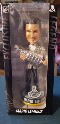 PITTSBURGH PENGUINS EXCLUSIVE LEGEND 5X CHAMP MARIO LEMIEUX BOBBLEHEAD!!! Cover