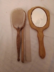 Espejo celuloide baquelita vintage, pincel y peine color dorado. - Imagen 1 de 5