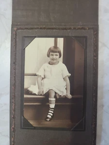 Antique Victorian Cabinet Card Photo Young Girl Fergus Falls, Minn - Picture 1 of 3