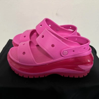 Crocs 经典 Mega Crush 凉鞋 男女通用 凉鞋 厚底 凉鞋 热粉色  — 第 1/4 张图片