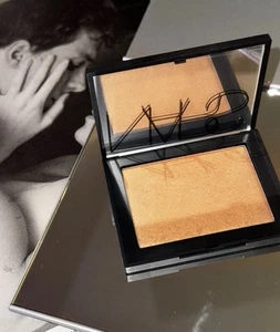 NARS Highlighting Powder ST BARTHS 5227 BRAND NEW - Picture 1 of 3