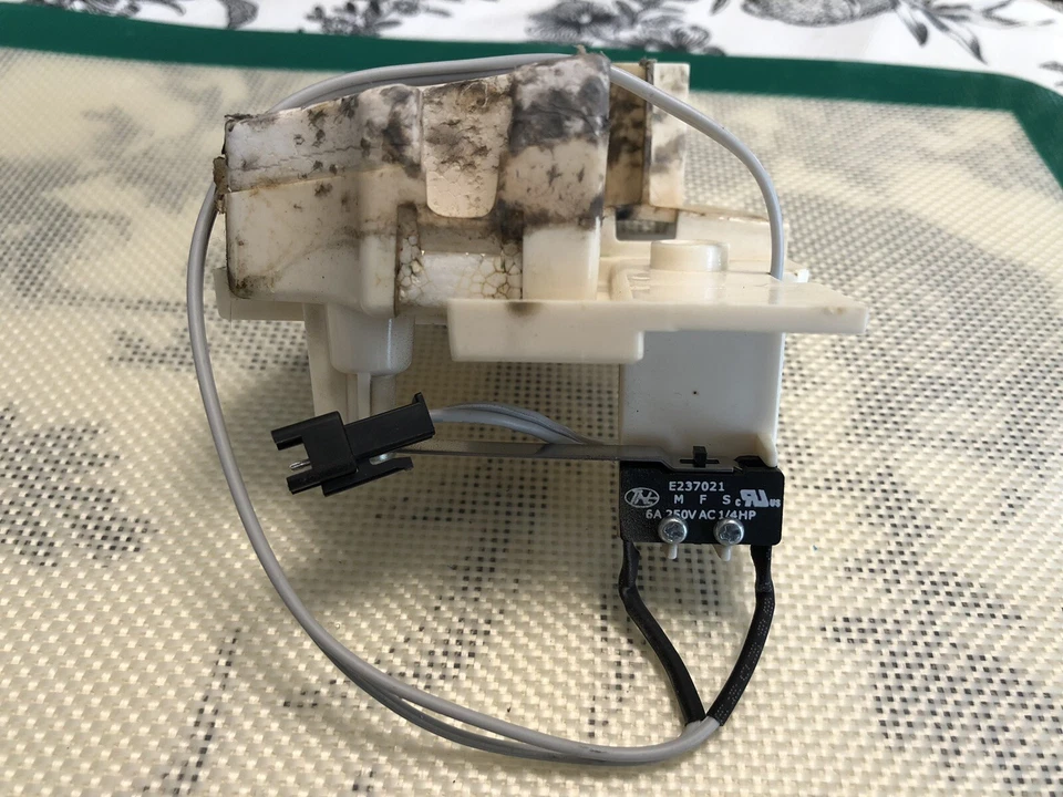 Interruptor de flotador X3C306N2LB 12A 125/250VAC 1/3HP-1/6HP WDH70EAPW Whirlpool Foto 1 de 1