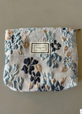 Travel Cosmetic Bag Toiletry Wash Zip Pouch Makeup Case Travel Cosmetic Makeup - Image 1 of 4