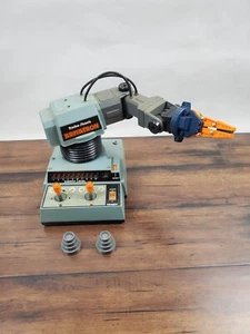 Braccio Robot Tandy Armatron Radio Shack Vintage 1984 80 con Playset Ricambi così com'è - Foto 1 di 6