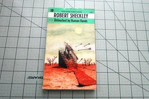 UNTOUCHED BY HUMAN HANDS BY ROBERT SHECKLEY  RARE FOUR SQUARE BKS VINTAGE UK SF - Picture 1 of 3
