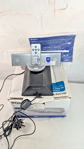 Sony CPF-NW001 Walkman Audio Docking Station & Line Out Box Manuale Funzionante - Foto 1 di 19