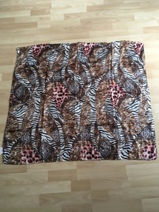 SHARCO, schönes Seidentuch, Seidenschal, Stola, 100% Seide, Leo Zebra, NEU