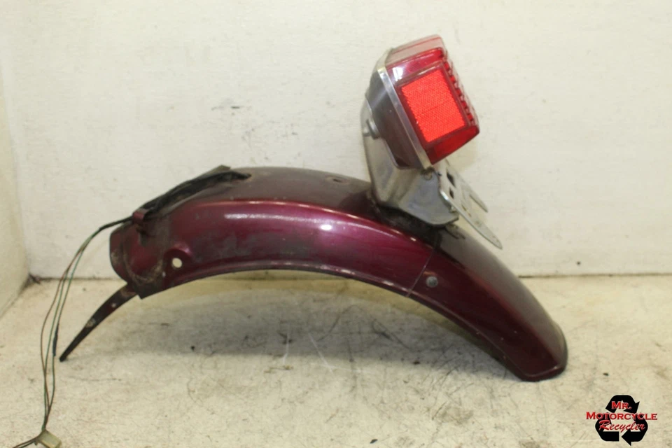 Guardabarros guardabarros guardabarros rueda trasera Honda Goldwing 1100 1982 1983 80100-MB9-000ZA  Foto 1 de 4