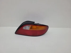 Conjunto de luz trasera derecha/paso para Hyundai Elantra - Imagen 1 de 3