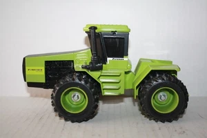 STEIGER PANTHER CP1400 ARTUCLATING TRACTOR WITH DUALS DIECAST-1/32-GOOD-GREEN - Picture 1 of 6