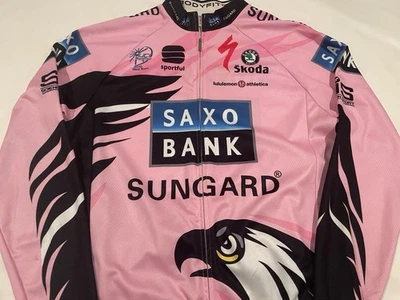 Vintage Saxo Bank Sungard Conjunto de Ciclismo Rosa/Jersey e Babador Tamanho M - Imagem 1 de 4