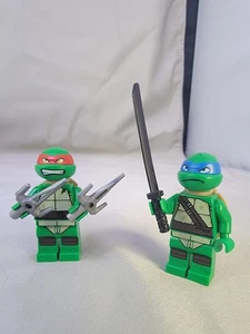 Lego Teenage Mutant Ninja Turtles authentische Minifiguren Leonardo & Rafael TMNT - Bild 1 von 3