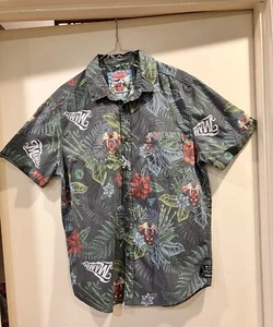 Mambo Loud Men’s Short Sleeve Shirt Jungle Panther Button Up Size M - Picture 1 of 13