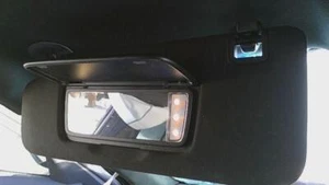 24 CADILLAC CT5 Sun Visor Rlght Black - Picture 1 of 6