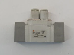 Válvula neumática accionada por aire SMC SYA3220-C4 - ¡NUEVA excedentes! - Imagen 1 de 5