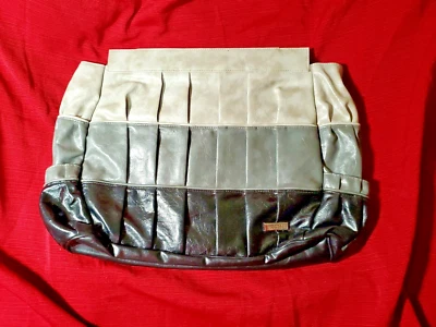 Capa bolsa grande magnética rosto pele Heidi Miche cinza Prima preta - Imagem 1 de 4