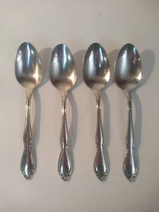 4 Oneida Ltd Deluxe Stainless STRATHMORE Royal York  Teaspoons - Picture 1 of 3