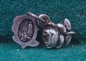 ROSE - OUR LADY OF FATIMA / ST THERESE LISIEUX Vtg SLIDE LOCKET MEDAL 12mm - Picture 1 of 5