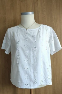 Jack Wills Women White Eyelet Flower Crop Top size UK 12 - Picture 1 of 5