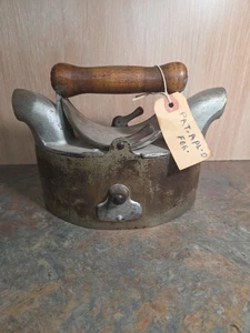 Antik NE Plus ULTRA trauriges Kohleeisen * patentiert 29. Juli 1902 * Doppelschornstein - Bild 1 von 6