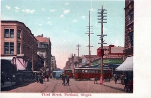 PORTLAND OR - Third Street Showing Horse And Carriage And Trolleys Postcard - Picture 1 of 2