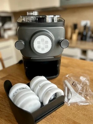 Macchina per pasta Philips 7000 Series Pastamaker HR2665/93, inclusa asciuga pasta - Immagine 1 di 4