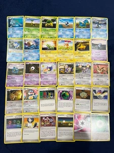 Lotto Pokemon Majestic Dawn 2008 (30) Vintage Diamante e Perla Bulk Non Holo - Foto 1 di 2