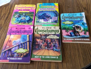 Goosebumps by R.L. Stine Vintage Childrens Paperback Book Lot of 5 - Picture 1 of 24