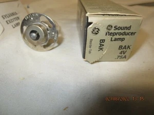 BAK Projector Lamp Projector Bulb Apollo New Old Stock One Bulb in Box - Picture 1 of 2