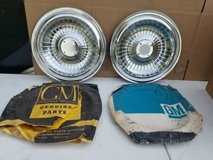 NOS GM 1963 OLDSMOBILE 14" SPINNER Custom Deluxe HUBCAPS 487751 - Picture 1 of 8