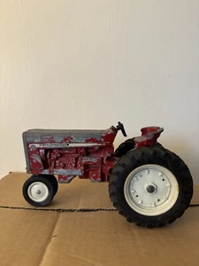 Tractor de juguete fundido a presión International Harvester ERTL Dyersville Iowa de colección - Imagen 1 de 4