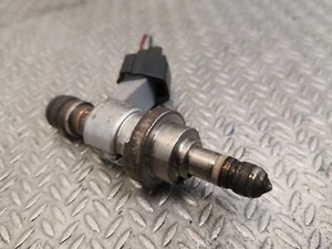 LEXUS GS 450h Fuel Injector 23250-31030 - Picture 1 of 4