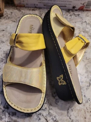 Alegria 女式黄色凉鞋带钩环绑带,尺寸 40EU 全新 — 第 1/4 张图片