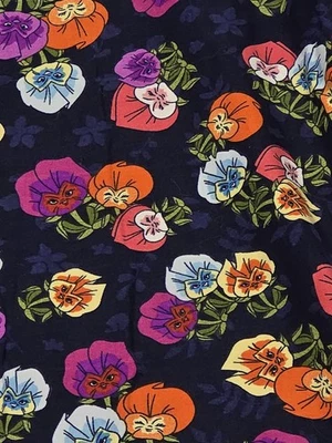Leggings Lularoe TC2 - NUEVOS SIN ETIQUETAS - Disney - Alicia en el País de las Maravillas - Pensamientos de jardín - Flores Foto 1 de 3