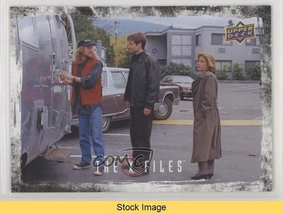 2019 The X-Files: UFOs & Aliens Edition Black Fallen Angel Max Fenig READ 2q1 - Image 1 of 3