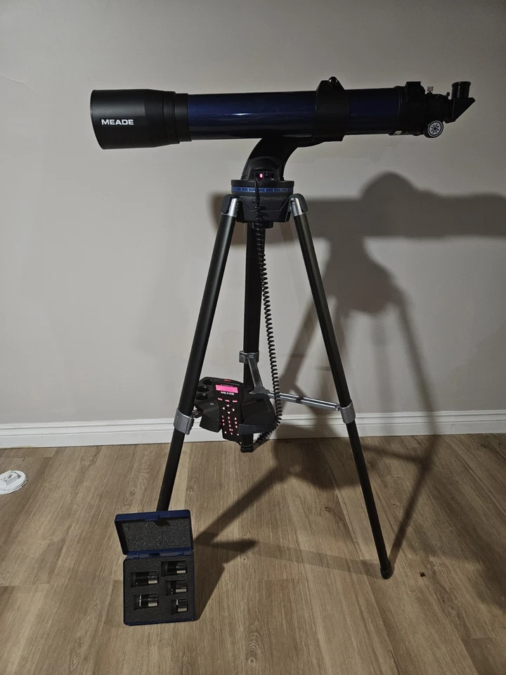 Meade Telescope refracting d=90mm f=800mm f/8.8 .  - Image 1 of 4