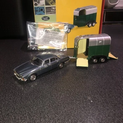 VANGUARDS VA08602 Jaguar XJ6 S1 & Rice Beaumont Double Horsebox, 1/43, Exc - Image 1 of 4