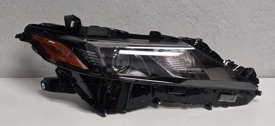 Faro pasajero derecho Toyota Camry 2020-2024 genuino bisel negro led OEM Foto 1 de 4