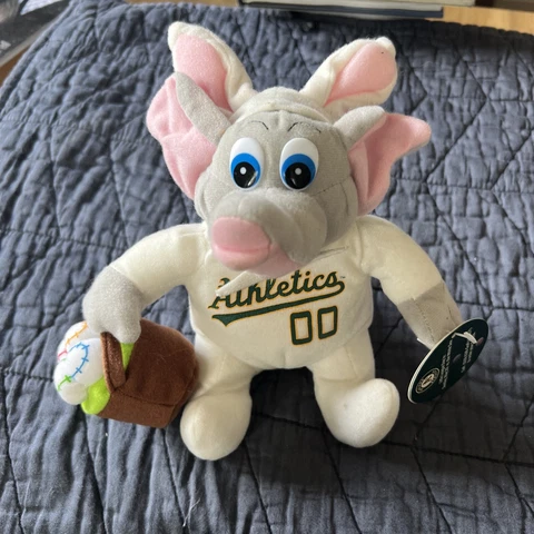 Athletics Stomper 00 Elephant Plush Doll   84527 84527 Cover