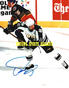 PAT VERBEEK DALLAS STARS AUTOGRAPHED 8X10 PHOTO ­• COA (277Z05) - Picture 1 of 2