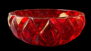 Red Crystal 5” Ashtray Shannon Ireland- Trinket Candy Bowl Jewelry Dish - Picture 1 of 5