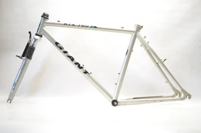 GIANT ATX 760 CR-MO BICYCLE 26" WHEEL 18" QUADRA 10 AIR FRAME SET 135 MM - Image 1 of 4