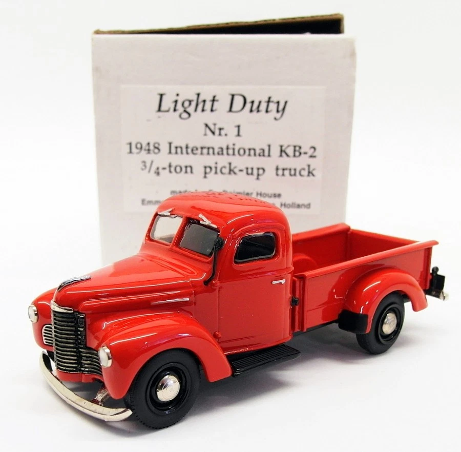 Camión SMTS escala 1/43 trabajo ligero n.º 1 - 1948 International KB-2 3/4 toneladas Foto 1 de 4