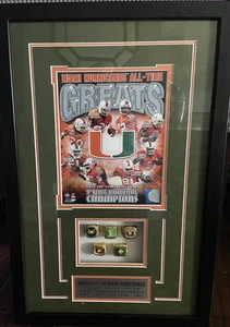 MIAMI HURRICANES FRAMED SHADOW BOX W/5 NATIONAL CHAMPIONSHIP RINGS 1983-2001 - Foto 1 di 5