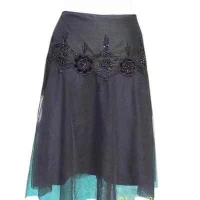Falda Cache Luxe Negra Malla Capa Adornada con Cuentas Nueva Oficina para Eventos Nueva con Etiquetas $158 Foto 1 de 4