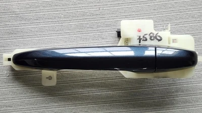 2017-2022 KIA NIRO REAR LEFT DRIVER DOOR HANDLE  BLUE OEM* - Image 1 of 4