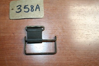 Suzuki GT 185 1975 caja de batería banda de goma correa de goma OEM 75 G Foto 1 de 4