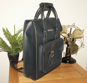 Dr. Martens Navy Unisex Rucksack Backpack Kiev Leder Tasche Umhängetasche 15"x12" (91) - Bild 1 von 9
